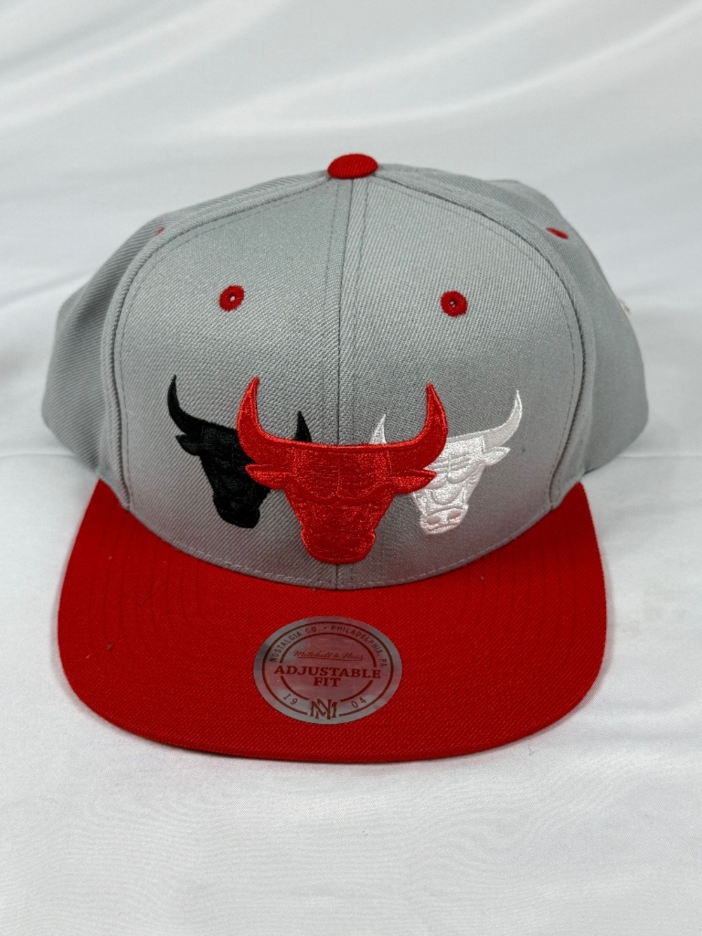 Mitchell & Ness Chicago Bulls Triple Logo Gray Red Snapback NBA Hat
